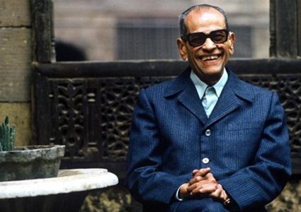 جائزة عالمية باسم الروائي الراحل نجيب محفوظ