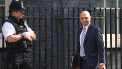 هاتف وزير الداخلية البريطاني في قبضة اللصوص