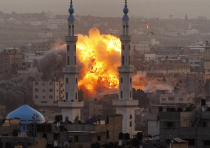 طائرات الاحتلال تقصف أهدافاً في غزة