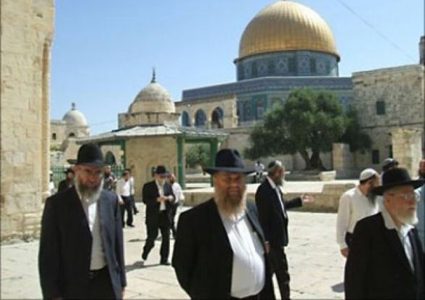 اقتحام 45 مستوطنا للأقصى وسط اجراءات مشددة