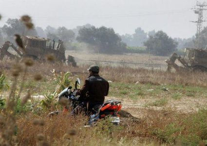 الاحتلال يطلق النار على شبان ورعاة الأغنام شرق خانيونس ودير البلح