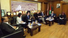 وفد من القنصلية الفرنسية العامة في القدس يزور النجاح لبحث سبل تطوير التعاون المشترك