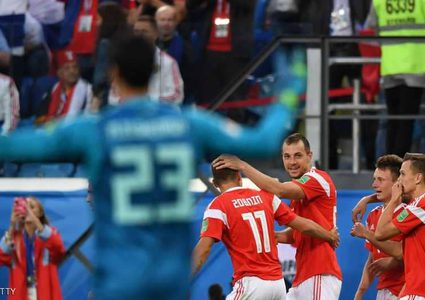 روسيا تهزم مصر بثلاثية بعد انهيار دفاعها