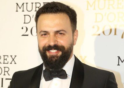 طفلا تيم حسن يثيران الجدل على مواقع التواصل.. بماذا وصفت والدتهما؟