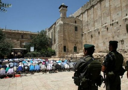 الحرم الإبراهيمي في دائرة الاستهداف ومطالبات بلجم اعتداءات الاحتلال