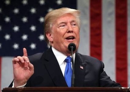 ترامب يتراجع عن فصل أبناء المهاجرين عن أهلهم