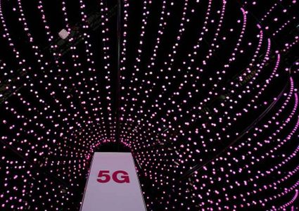 خلاف على ميزات الجيل الخامس بين شبكات الهواتف