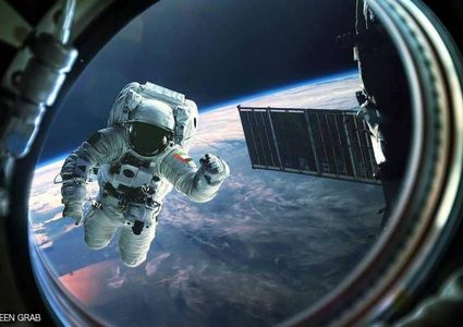 أول إماراتي يستعد لغزو الفضاء!