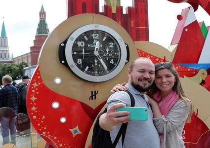 فحوصات لكشف إدمان السيلفي في موسكو