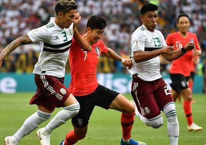 المكسيك تعبر الشمشون الكوري.. وتقترب من "دور الكبار"