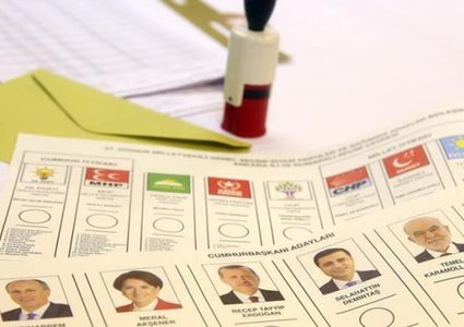 انطلاق عملية الاقتراع في الانتخابات الرئاسية والبرلمانية في تركيا