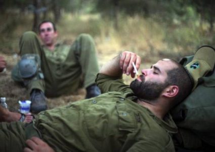 54% من جنود الاحتلال يتعاطون الحشيش