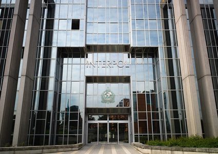 مصر تطالب "الإنتربول" بضبط 3 ليبيين متهمين بخطف مصريين