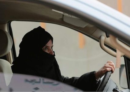 120 ألف سعودية تقدمن لحيازة رخص القيادة