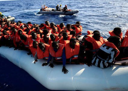 ضابط ليبي يكشف سبب زيادة عمليات الهجرة غير الشرعية