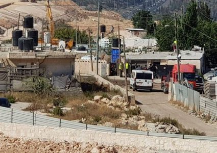 الاحتلال يهدم منزلاً في بيت حنينا بالقدس المحتلة