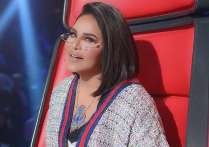 رغم تهنئتها نساء السعودية على القيادة... أحلام تثير غضبهن لهذا السبب