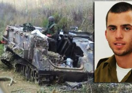 والدة الجندي الإسرائيلي "أسير حماس" "أرون شاؤول" تهدد حكومة نتنياهو