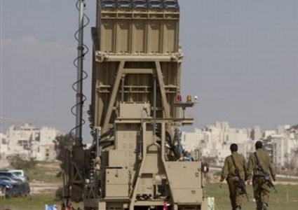 إسرائيل تدرس استبدال القبة الحديدية بأنظمة الليزر لاعتراض الصواريخ