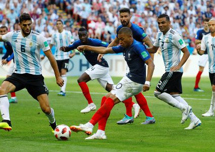 "الديوك" الفرنسية تُقصي "راقصي التانغو" من مونديال روسيا بـ(4-3)