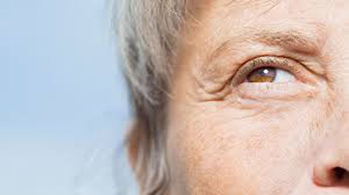 كيف يؤثر ضعف بصر كبار السن على قدراتهم العقلية ؟