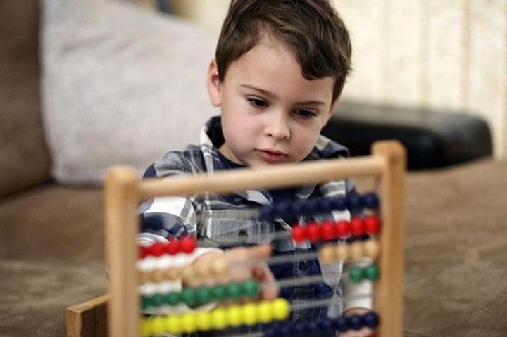 العلماء يبتكرون علاج لمرضى السرطان والتوحد في الوقت ذاته