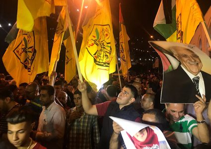 جماهير نابلس تخرج في مسيرة دعما للوحدة الوطنية ورفضا لصفقة القرن