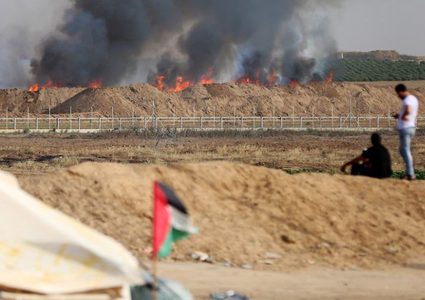 24 حريقاً في مستوطنات غلاف غزة بالبالونات الحارقة