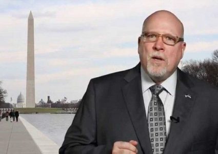 سفير أمريكا باستونيا يتقاعد احتجاجاً على مواقف ترامب تجاه أوروبا