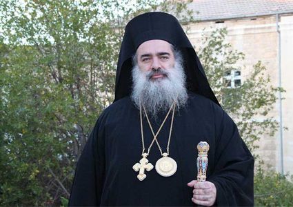 المطران عطا الله: القدس تضيع وتهوّد وسط صمت العالم