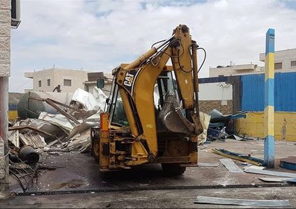 هدم منشآت تجارية وزراعية في مدينة القدس