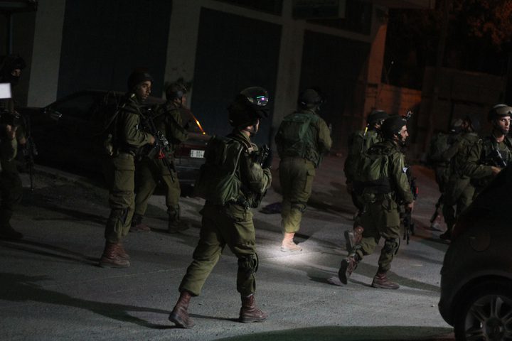 اعتقال 33 فلسطينيا بالقدس والضفة