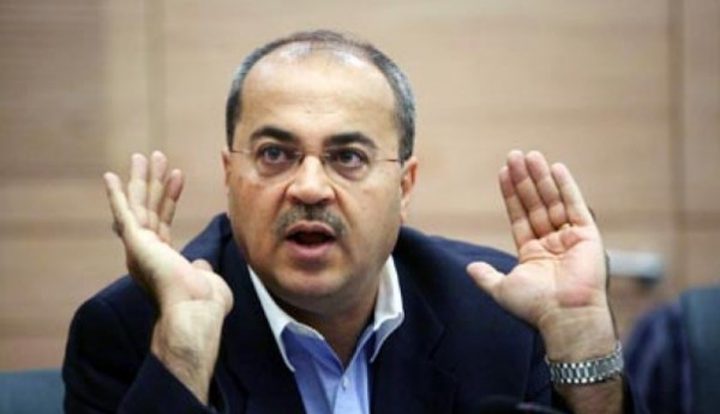 الطيبي: قانون خصم مخصصات الأسرى والشهداء سطو مسلح
