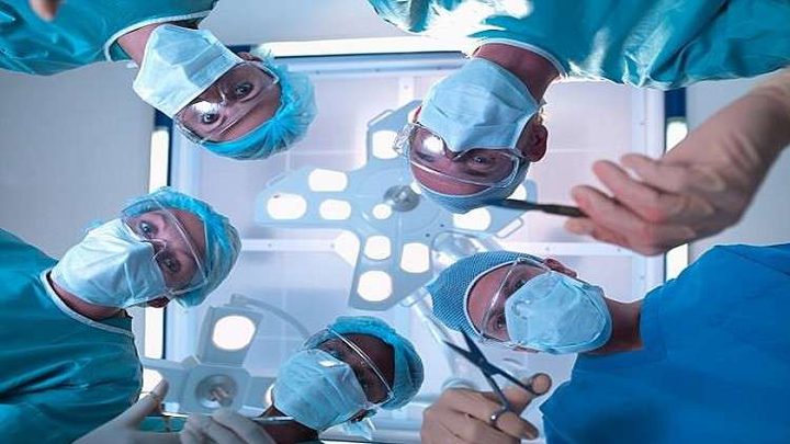 ماذا يحصل بالفعل في "مسرح" غرفة العمليات؟