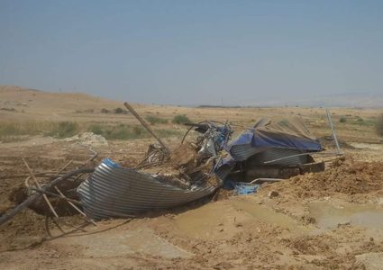 الاحتلال يهدم بركة مياه في الأغوار الشمالية