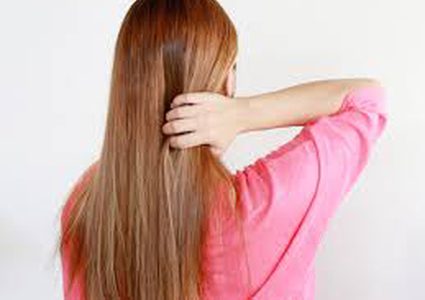 سرّ الحصول على شعر ناعم بدون أدوات تمليس