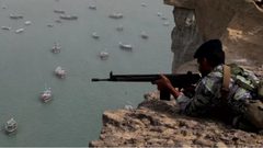 إيران تهدد بإغلاق مضيق هرمز أمام حركة النفط