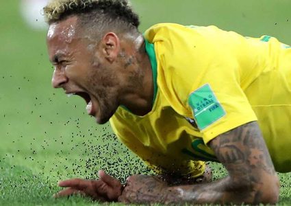 نيمار.. أستاذ ورئيس قسم إضاعة الوقت!