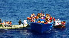 تخطيط أوروبي لإغلاق طرق اللاجئين في البحر المتوسط