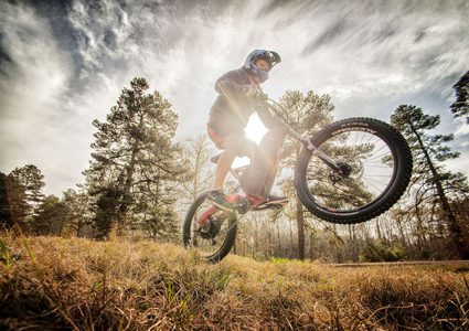 الطاقة الكهربائية.. آخر صيحة في عالم الدراجات بأنواعها