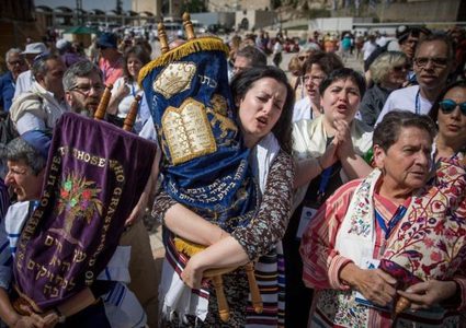 نتنياهو يعقد جلسة الأحد القادم للموافقة على إقامة مكان جديد للصلاة عند حائط البراق