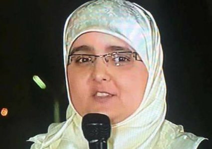 الأسيرة العويوي تفقد وعيها بعد سماعها قرار تمديد اعتقالها