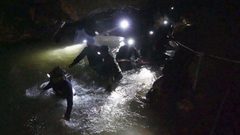 تايلاند... مصرع عامل إنقاذ بسبب نقص الأكسجين