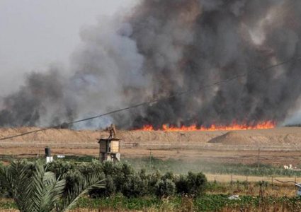 17 حريقا في غلاف غزة بسبب الطائرات الورقية