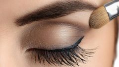 نصائح تجعل عينيكِ تبدوان أكبر من الحجم الحقيقي