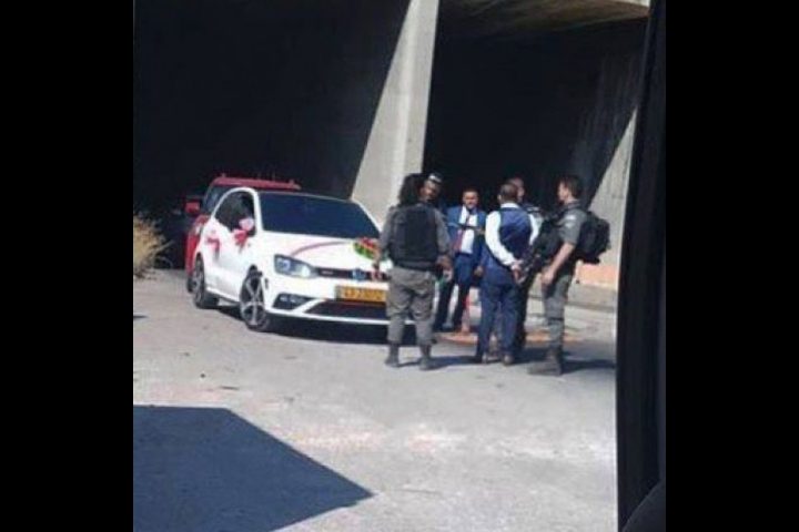 الاحتلال يعتقل عريسًا من سيارة زفافه غرب رام الله