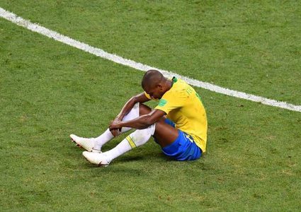 تهديدات بالقتل لفرناندينيو وعائلته بعد هدفه في مرماه