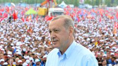 إقالة أكثر من 18 ألف موظف رسمي في تركيا بـمرسوم