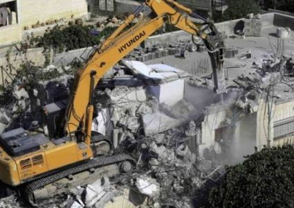 الاحتلال يهدم 4 منازل قيد الإنشاء في أم الفحم