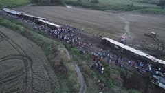 مصرع 10 أشخاص وإصابة 73 آخرين إثر خروج قطار عن سكته في تركيا